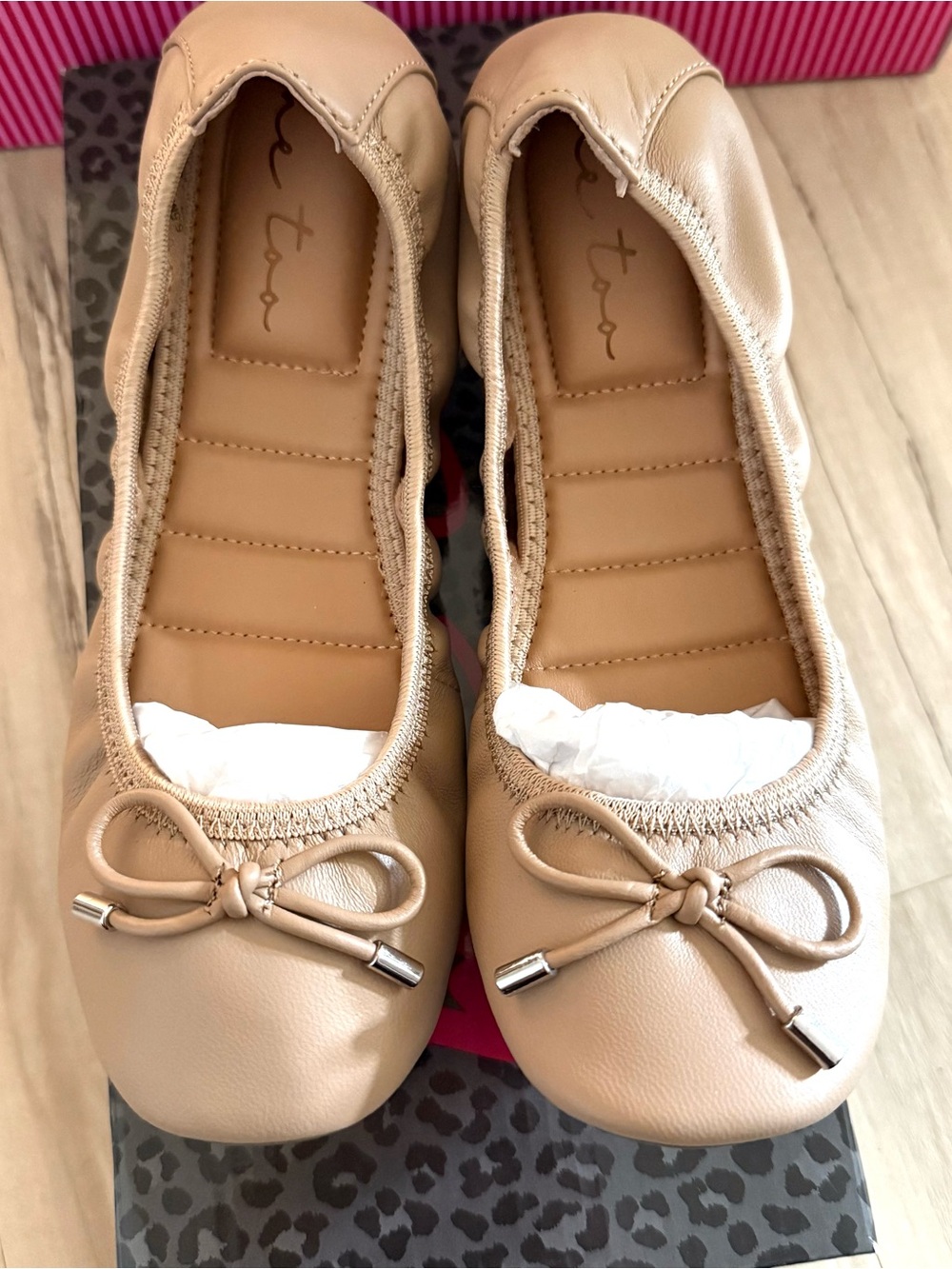 me too Halle Leather Beige Ballet Flats with Bow Detail